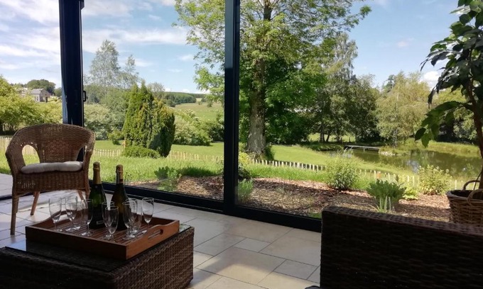 Tavigny House | Serene Stay at Au bord de l'Eau - Pet and Child Friendly