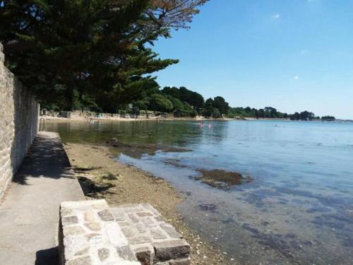 Arradon Bed & Breakfast | Experience Au Bord du Golfe du Morbihan with Ocean Views