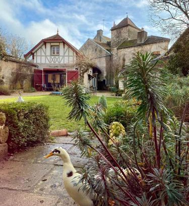 Fontaine-Francaise House | Pet-Friendly Retreat with Ocean Views in Fontaine