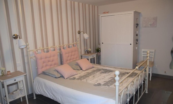 Merville Bed & Breakfast | Top-Rated Family Retreat at Au cœur de la lys