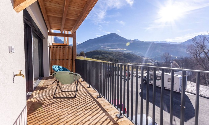 Embrun Apartment | Serene Au Calme des Sommets with Mountain Views & Spa