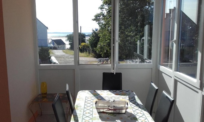 Sarzeau Apartment | Idyllic Oceanfront Retreat in Sarzeau - Guest Rated 9.1