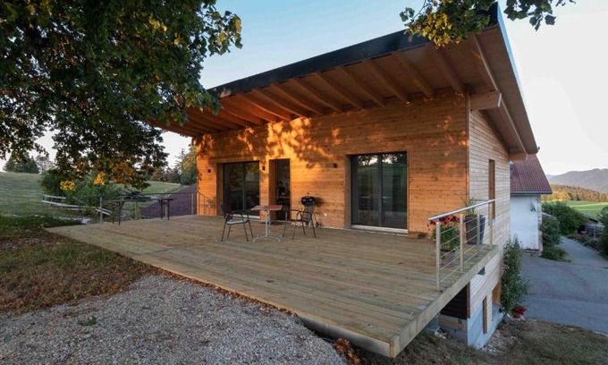 Corgemont Bed & Breakfast | Exceptional Stay at Au Chant du Vent - Pet & Child Friendly