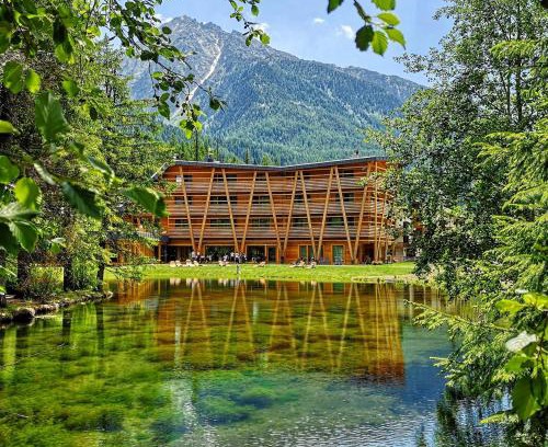 Champoluc Hotel | Eco-Friendly Retreat at Au Charmant Petit Lac - Spa & Pool