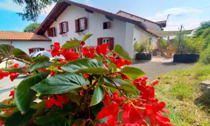 Helette House | Discover Au coeur du Pays Basque: Oceanfront Retreat 9.3/10