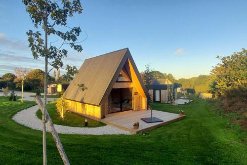 Saint-Vougay Cabin | Discover Au Dolmen de Kerhus with a Perfect 10/10 Score