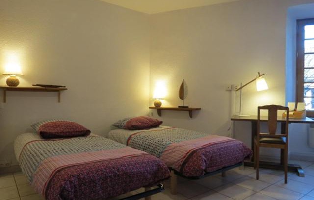 Saint-Germain-de-Calberte Hotel | Pet-Friendly Au Figuier des Cévennes with Family Amenities