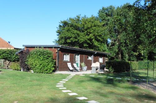 Conchy-sur-Canche House | Relax by the Water at Au fil de l'eau – Rated 9/10!