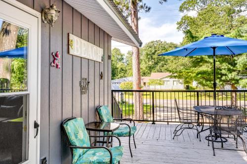 Au Gres House | Family-Friendly Au Gres Cabin Steps from Lake Huron