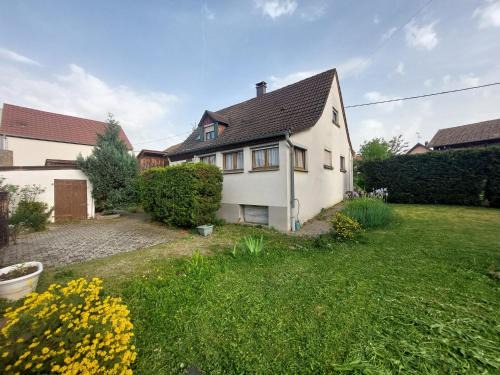 Sainte-Croix-en-Plaine House | Relaxing Retreat at Au Jardin de Lucie - Child Friendly!