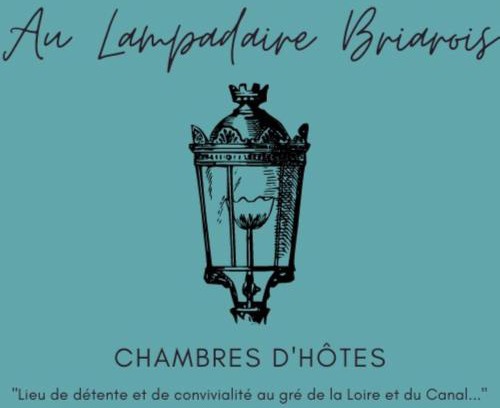 Briare House | Experience Comfort at Au Lampadaire Briarois with Breakfast