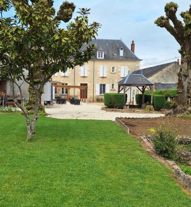 Les Aix-d'Angillon Bed & Breakfast | Experience Oceanfront Bliss at Au P'tit Gueul'ton