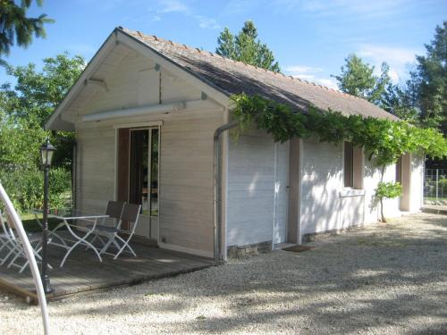Rumilly-les-Vaudes House | Relax at Au Paradis des oiseaux with Pool & Family Fun