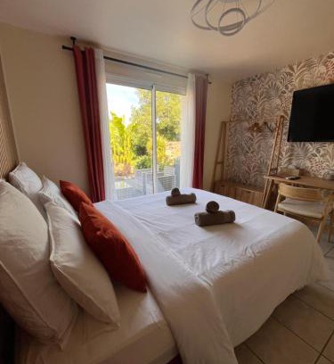 Les Epesses Bed & Breakfast | Exceptional Stay at Au Petit Bignon with Breakfast Included