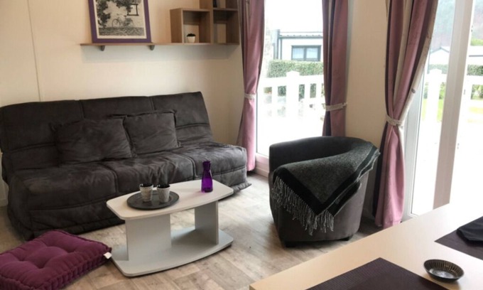 Caurel Ski Chalet | Cozy AU Pied DU LAC Chalet: Lake View & Family Friendly