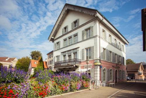 Porrentruy Hotel | Welcoming Auberge d'Ajoie: Pet & Child-Friendly Retreat