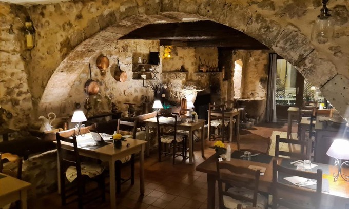 Baudinard-sur-Verdon Hotel | Pet-Friendly Auberge de Baudinard avec Restaurant & Breakfast