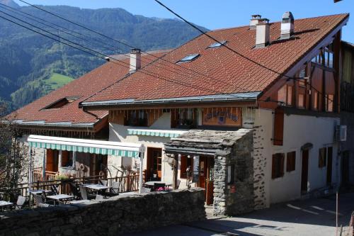 La Cote-dʼAime Bed & Breakfast | Pet-Friendly Auberge de Cassiel with Top Guest Reviews