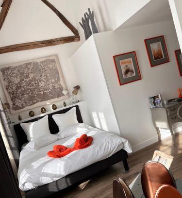 Anet House | Guest Rated 9/10: Auberge de la Rose with Family-Friendly Dining