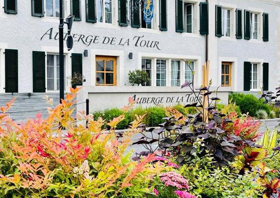 Trelex Hotel | Pet Friendly Auberge de la Tour with Top-Rated Amenities