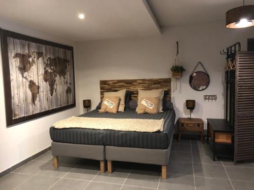 Meounes-les-Montrieux Hotel | Discover Auberge De Pachoquin: Pet-Friendly Retreat