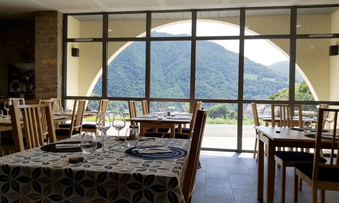 Aydius Hotel | Experience Relaxation at Auberge des Isards with Spa Access