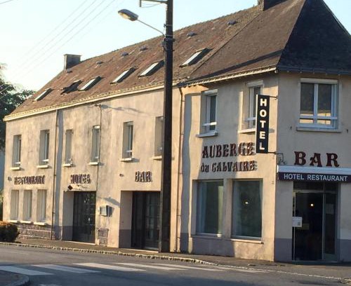 Pontchateau Hotel | Cozy Auberge du Calvaire: Family-Friendly Dining Awaits