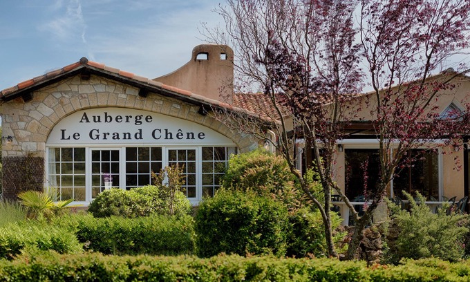Sillans-la Cascade House | Discover Auberge du Grand Chêne with Family-Friendly Amenities