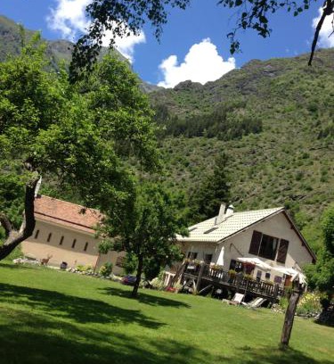 La Motte-en-Champsaur Hotel | Discover AUBERGE GAILLARD: Oceanview Getaway with Top Ratings