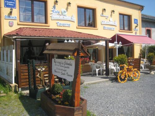Vresse-sur-Semois Bed & Breakfast | Comfortable Stay at Auberge Hôtel with Dining & Family Friendly