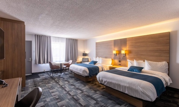 Mont-Laurier Hotel | Eco-Friendly Stay at Auberge l'Étape with Breakfast Included