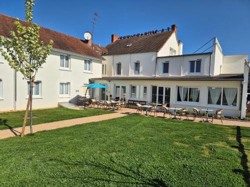 Chagny Hotel | Cozy Auberge la musardière: Family-Friendly & Pet Access