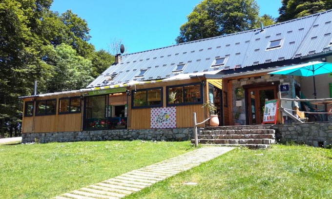 Boutx Hotel | Pet-Friendly Auberge La Soulan: Relaxing Family Getaway