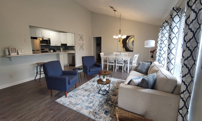 Auburn Condo | Premier Auburn Unit Near University with Pool & Spa Access