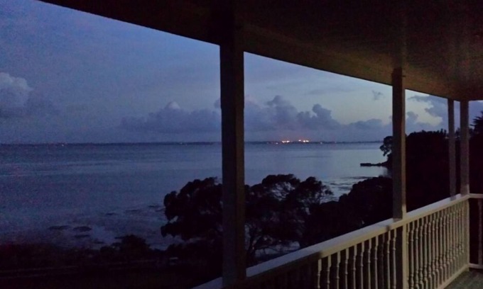 Grahams Beach House | Ocean View Auckland Beach Retreat - Guest Rated 9.8/10