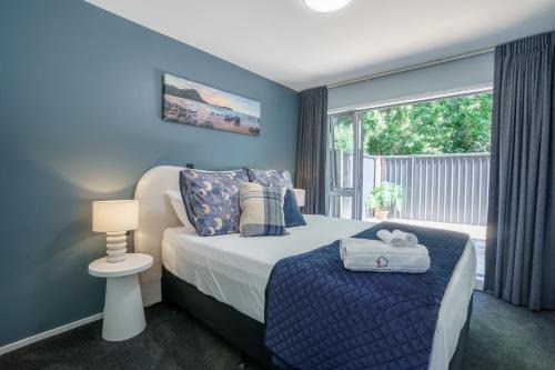 Parnell Apartment | Modern Auckland City Escape with Spa Pool & Pet-Friendly Stay