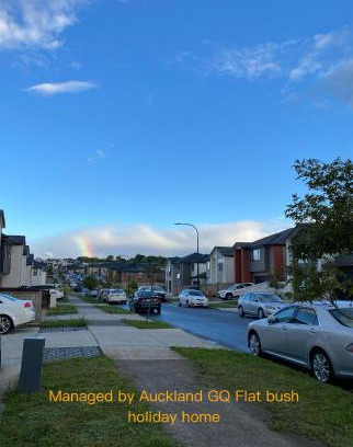 Howick House | Comfortable QQ Homestay in Auckland with Accessibility Features