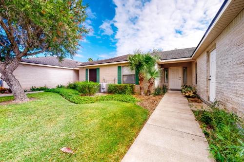 Laguna Vista House | Top-Rated Augusta Casita: Golf Course & Pet-Friendly Stay