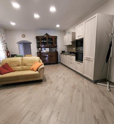 Augusta Apartment | Prime Augusta Isola Appartamento in Central Location