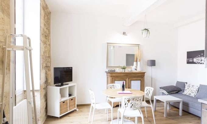 Capucins - Victoire Apartment | Augustins: Family-Friendly Apartment Near City Center