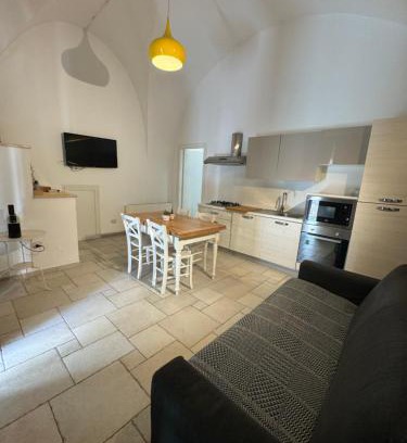 Terlizzi Bed & Breakfast | Augustus Suite: Pet & Child Friendly Retreat Awaits You