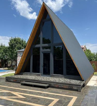 Oshakan House | Aura Guesthouse