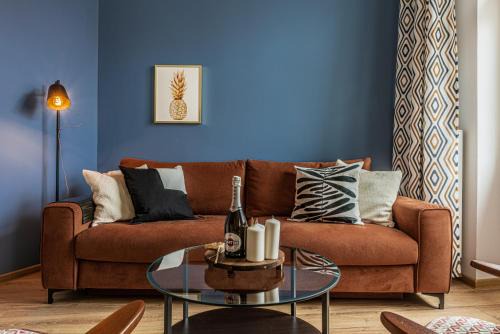 Stare Miasto Apartment | Pet-Friendly AURA No 1: Family Comfort Awaits You