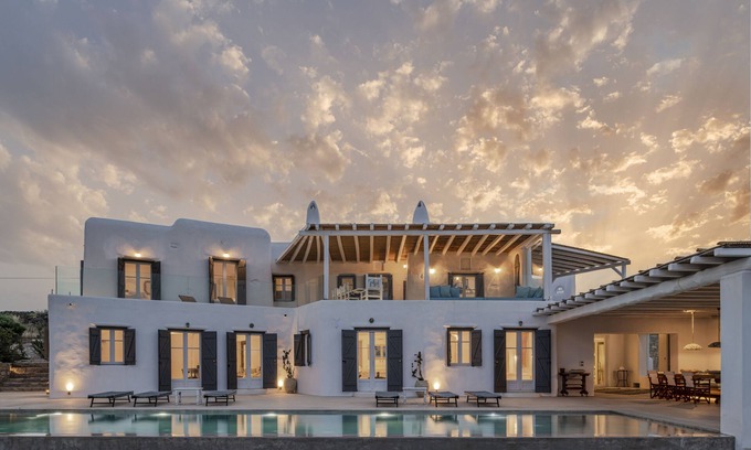 Mykonos Town Villa | Experience Aura Villa: A Tale of Luxury and Ocean Views