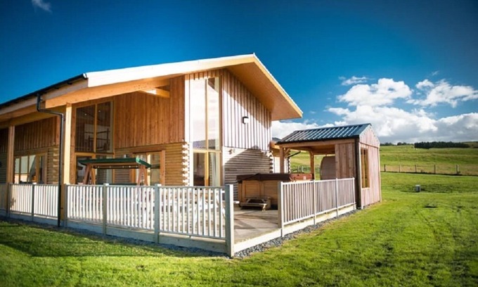 Balloch Cabin | Experience Aurae Lodge: Highland Log Cabin with Ocean View