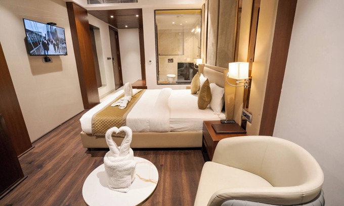 Kota Hotel | Aurea by The Wallflower Hotels