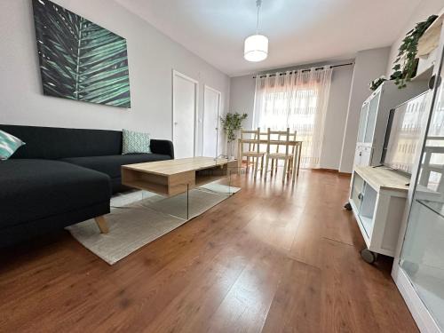 Ourense Apartment | Top-Rated Auria Centro: Family-Friendly with Breakfast Included