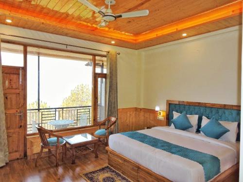 Junga House | Inviting Auroville Homestay in Chail with Family Amenities