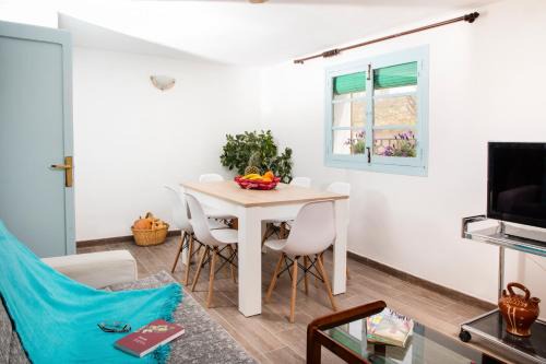 Beceite House | Pet and Child Friendly Stay at Aurora Boreal Hotel