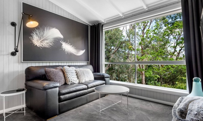 Hepburn Springs Apartment | Relaxing Retreat at Aurora Cottage with Pool & Spa